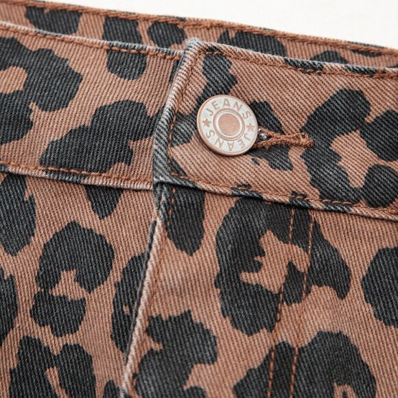 🐆NWT  Brown Leopard Frayed Split Midi Denim Skirt – Chic & Bold! - Picture 5 of 9